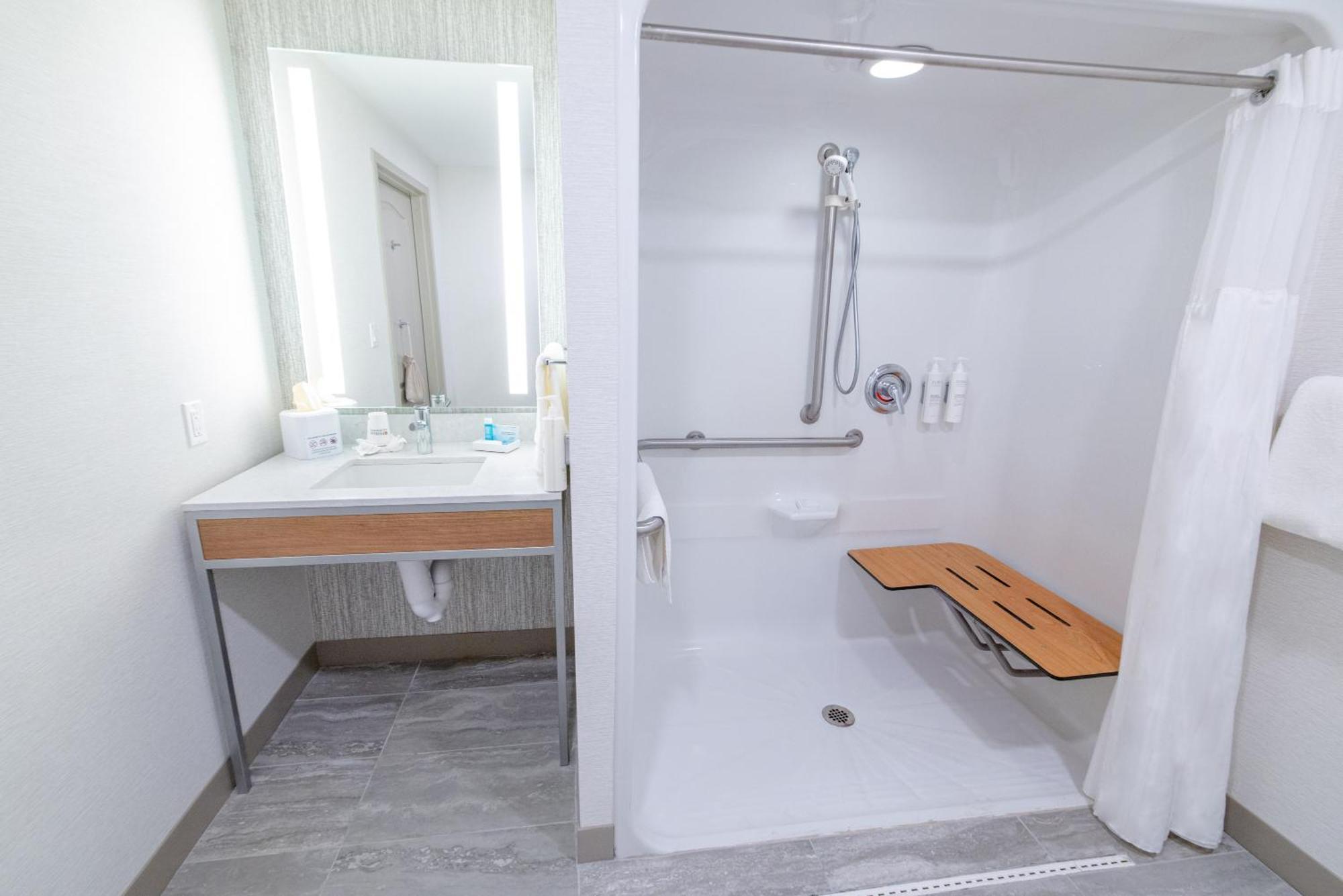 Hilton Garden Lakewood