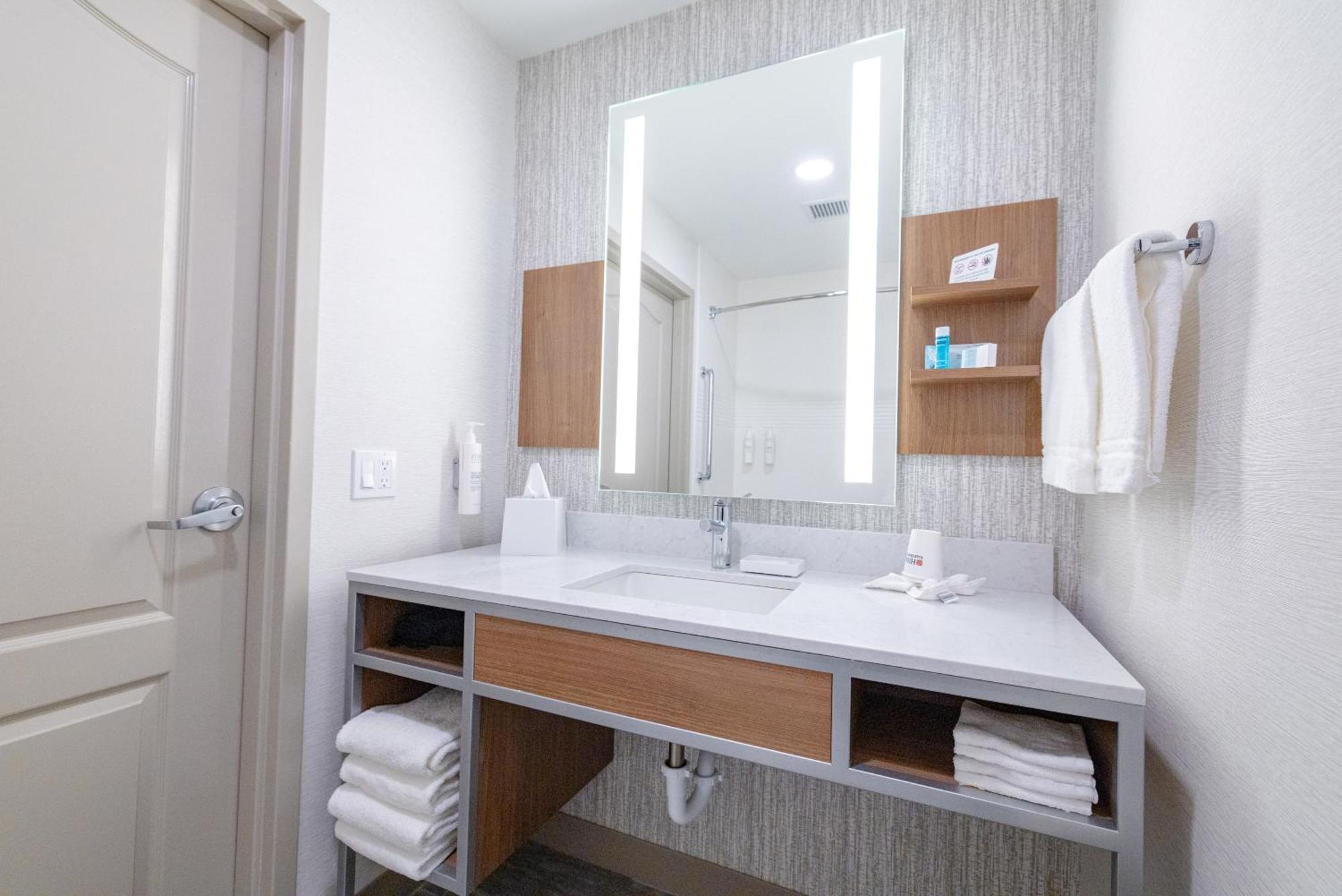 Hotel Hilton Garden Lakewood